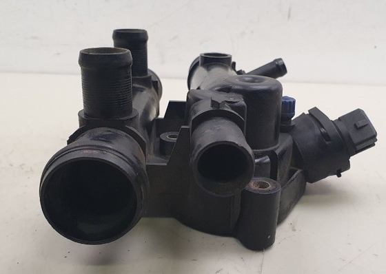 PATHFINDER III R51 2.2 2.5 DCI Master 2 8200262237 Renault Nissan Thermostaathuis