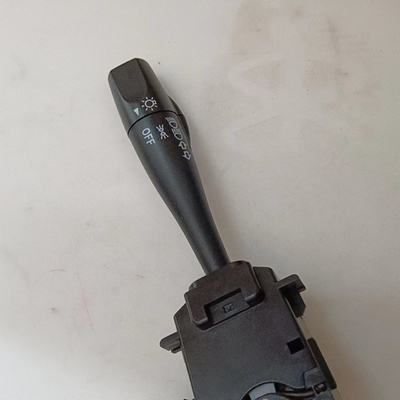 IATF16949 Gecertificeerde 14Pin LHD Turn Signal Switch UJ06-66-122 voor Mazda B2500 B2600 BT-50