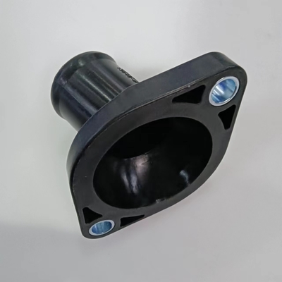 Nissan 13049-ED02A Motorkoelmiddelinlaatflens met OEM NO 13049-ED02A