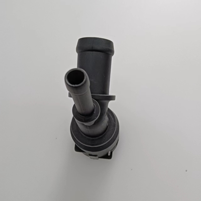 Zwarte motor radiator koelmiddel slang connector flenzen voor VW Beetle Golf Jetta AUDI SKODA SEAT 1J0122291B