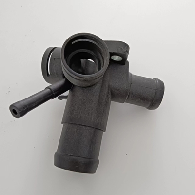 Koelmiddelflens voor AAZ Turbodiesel op 93-99 Golf 93-99 Jetta 92-97 Passat 068121132B