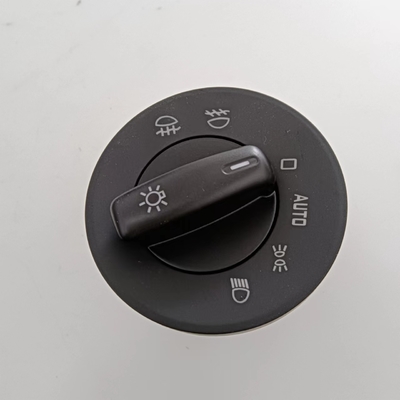 Metalen, kunststof en chroom koplampschakelaar voor Skoda OEM nr. 1Z0 941 431