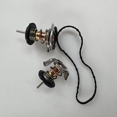 Metalen kunststof motorkoelmiddel thermostaat voor Ford F250 F350 F450 F550 6.4L 2008 2009 2010