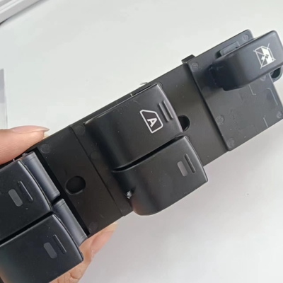 OE NO. 25401-BB65B Voorste linkse schakel voor Nissan Navara Qashqai 2003-2018