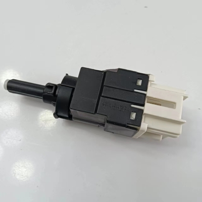 Renault 25320-6170R rempedaal lichte stoplamp Schakelaar voor het repareren/herstellen/vervangen